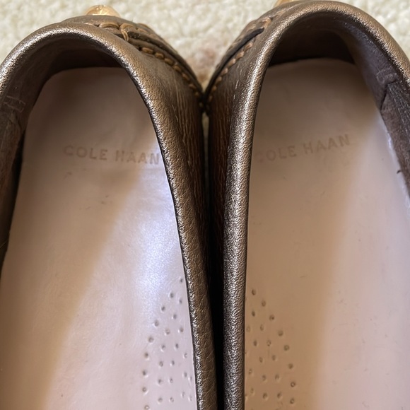 Cole Haan gold driving loafers Sz 6 pebbled leather - Picture 3 of 9